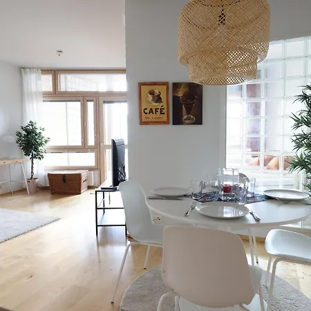 2ndhomes Premium 1br With Sauna And Balcony In Kamppi Center 아파트 *